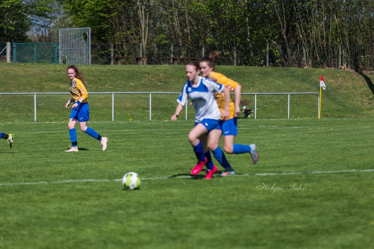 Bild 186 - B-Juniorinnen Bramstedter TS - SSV Hennstedt : Ergebnis: 3:7